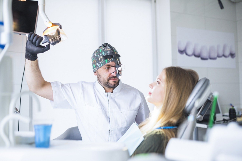 Endodontist performing a root canal treatment in Manhattan, New York